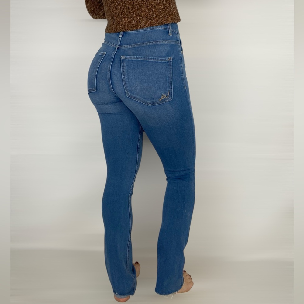 EXPRESS High Rise Skyscraper Stretchy Slim Bootcut Jeans Size 4 - Picture 6 of 9
